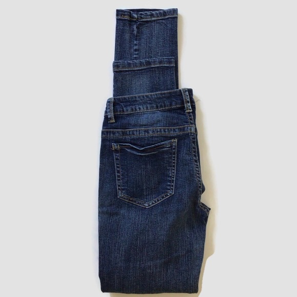 Forever 21 Jeans Mid Rise Straight Distressed Blue Dark Wash - Picture 9 of 11